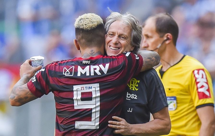 Flamengo vence Grêmio e pode ser campeão Brasileiro no próximo domingo