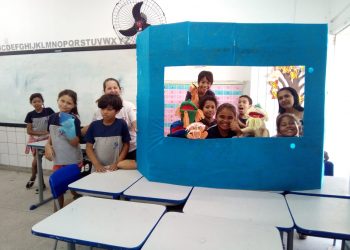 Crianças de Felipe Camarão utilizam teatro de fantoches para desenvolver a leitura