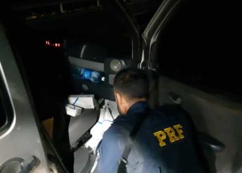 PRF apreende grande quantidade de cigarros contrabandeados