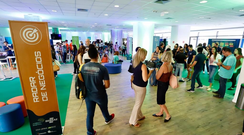 Arena Sebrae: Marketing digital e redes sociais dominam abertura do evento