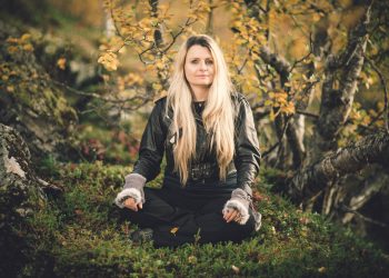 Paola Giometti conta um pouco sobre a magia e fantasia descrita em seus livros ímpares e intrínsecos