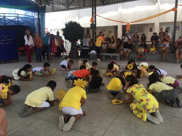 Escola Municipal Djalma Maranhão comemora a 37° Feira do Livro com o tema “A leitura – caminho de descobertas”.