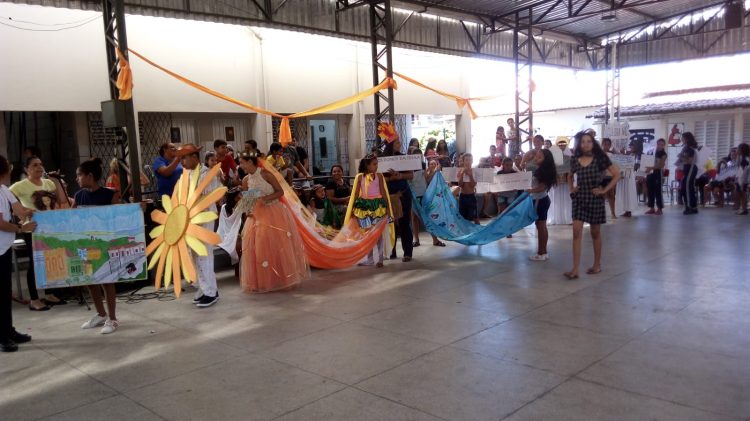 Escola Municipal Djalma Maranhão comemora a 37° Feira do Livro com o tema “A leitura – caminho de descobertas”.