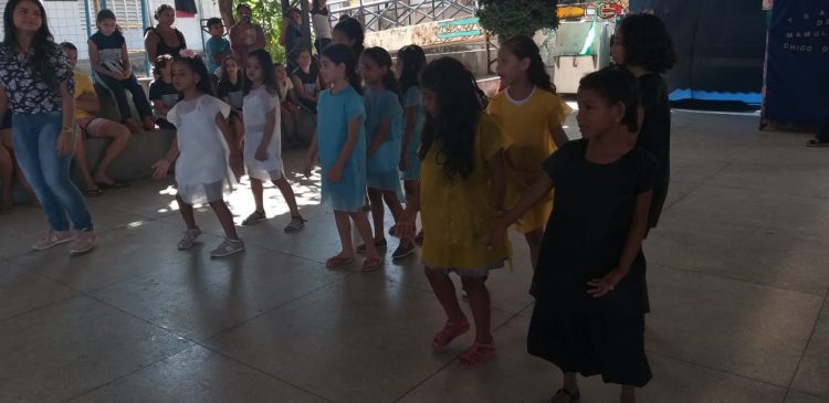 Escola Municipal Djalma Maranhão comemora a 37° Feira do Livro com o tema “A leitura – caminho de descobertas”.