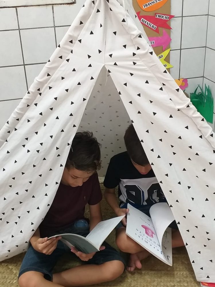 Escola Municipal Djalma Maranhão comemora a 37° Feira do Livro com o tema “A leitura – caminho de descobertas”.