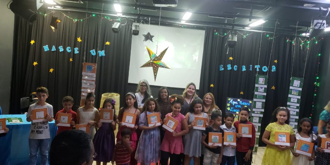 Escola Municipal Djalma Maranhão comemora a 37° Feira do Livro com o tema “A leitura – caminho de descobertas”.