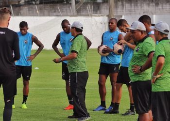 Diá relaciona 20 jogadores para o amistoso diante do Náutico/PE