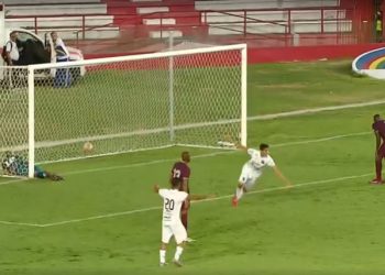 Em jogo com várias substituições, Náutico e ABC empatam nos Aflitos