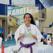 Karateca que vende dindin vai a Brasileiro e é campeã