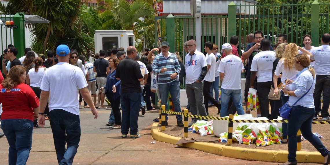 Estudantes que não fizeram Enade precisam justificar ausência