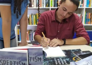 Estudante potiguar escreve, ilustra e edita próprio livro