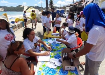 SMS leva serviços de saúde para a praia de Ponta Negra