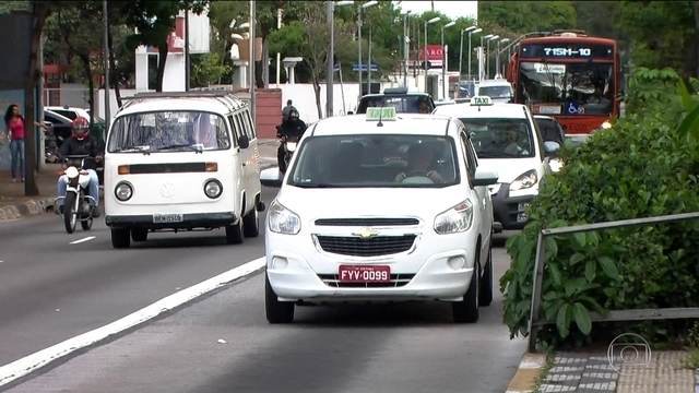 Lei que autoriza tráfego de táxis em corredores de ônibus em Natal é declarada inconstitucional