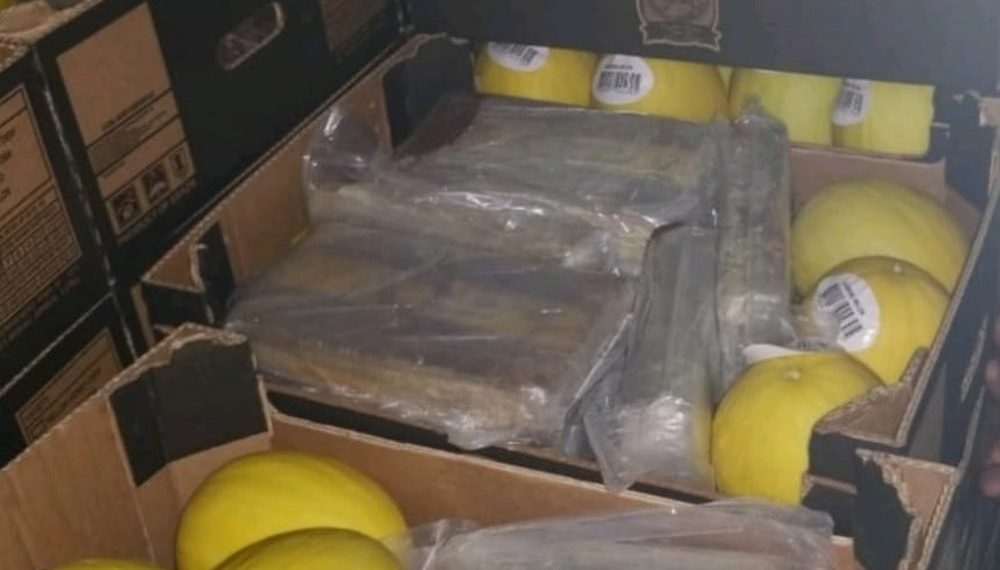 PF prende cinco e apreende 1,2 tonelada de cocaína em galpões e em meio a carga de melão na Grande Natal