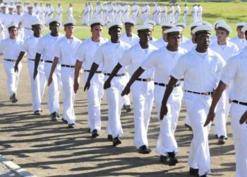 Marinha abre 900 vagas para aprendizes-marinheiros: veja aqui como se inscrever!