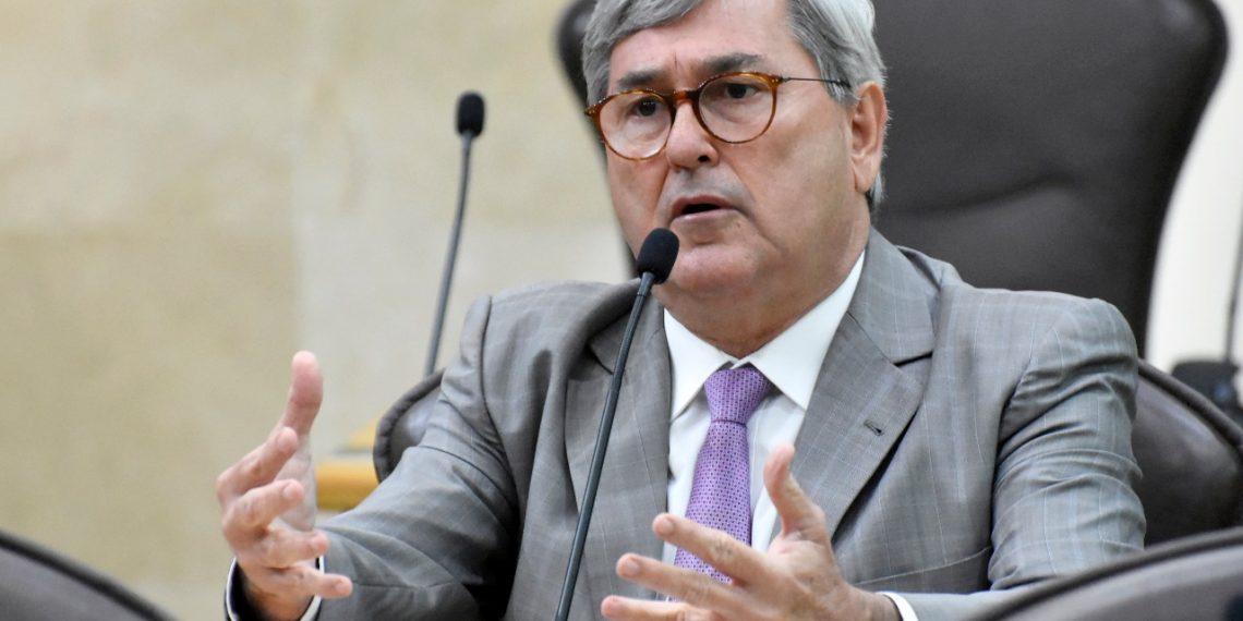 “Próprio veneno”: Tomba Farias diz que Fátima Bezerra vai pagar muito caro por prometer o que não podia entregar”