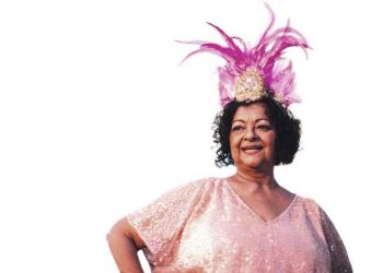 Fim de semana de prévias de carnaval no Praia Shopping