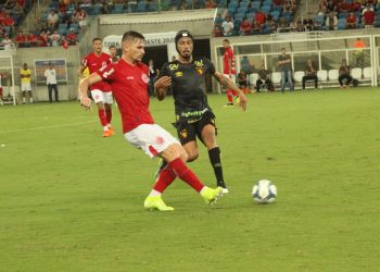 Copa do Nordeste: América sai na frente mas sofre o empate de pênalti, nos acréscimos