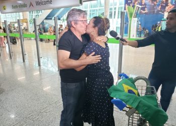Repatriado de Wuhan desembarca em Natal e reencontra família após quarentena por coronavírus: ‘Sensação de alívio’