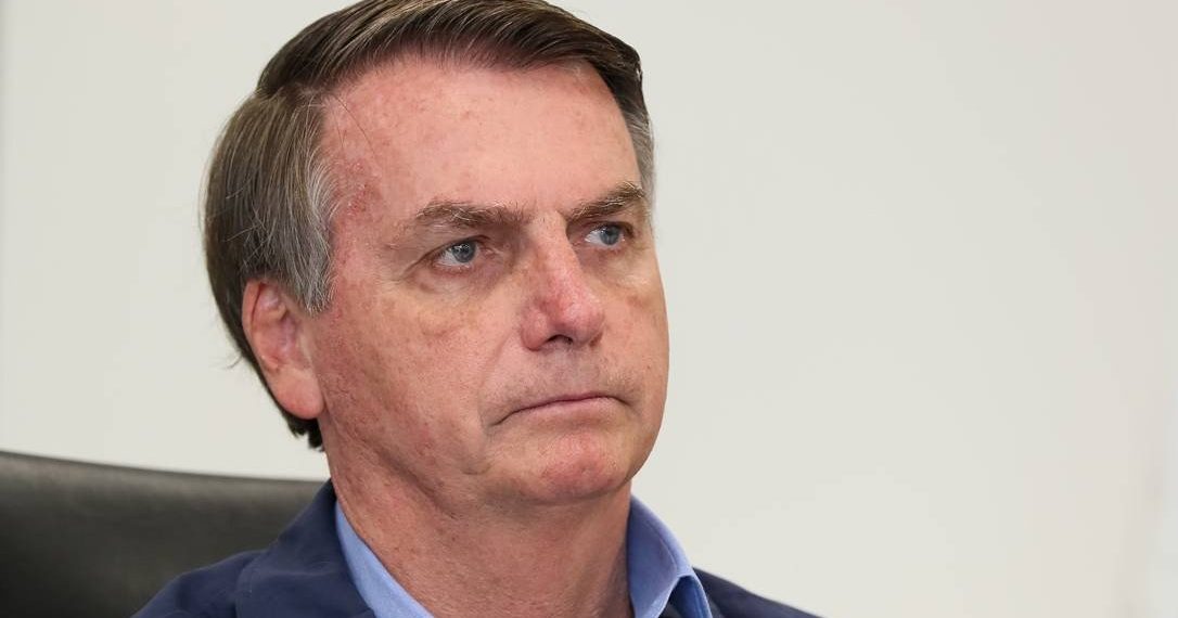 Bolsonaro recua e diz que irá revogar artigo da MP 927 que permitia suspensão de contrato e salário
