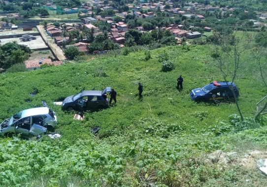 Guarda Municipal localiza desmanche de veículos em área de difícil acesso