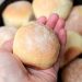 Domingando com a criançada: pãezinhos de farinha de milho e iogurte