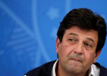 76% dos brasileiros rejeitam a demissão do Ministro da Saúde