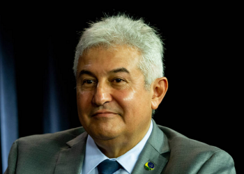 Governo Federal diz que testará remédio que reduz carga do coronavírus em 94% em células