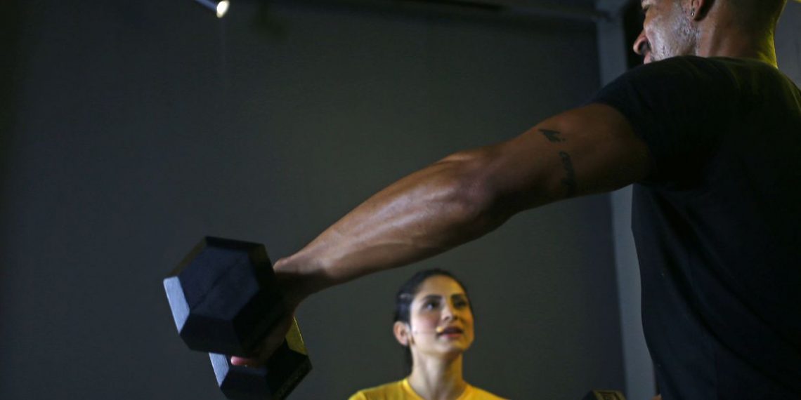 Saiba como se exercitar em casa durante a quarentena