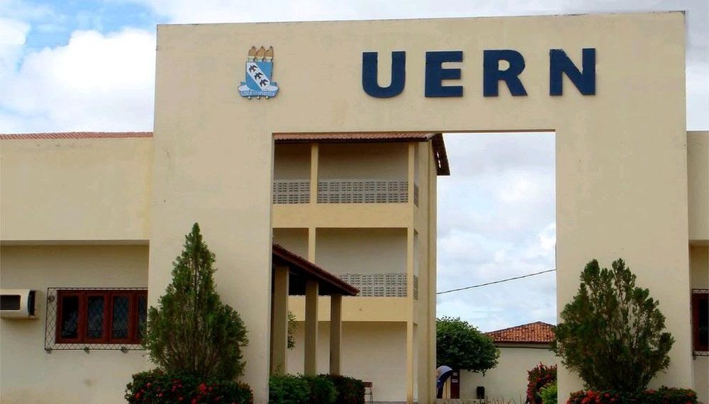 Alunos de medicina da UERN terão formatura antecipada para atuarem no combate ao coronavírus