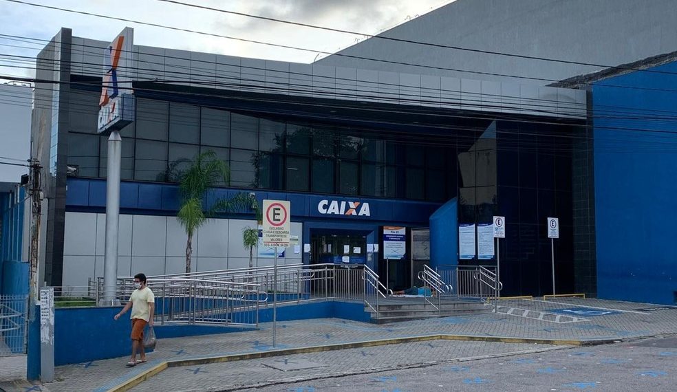 Agências da Caixa e do Banco do Brasil fecham após funcionários testarem positivo para coronavírus em Natal