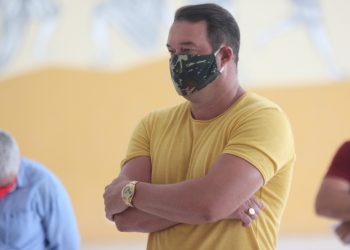 Exames dão negativo e América viaja completo para Pernambuco