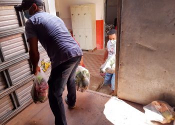 Projeto ‘Feira Solidária’ arrecada dinheiro para doar alimentos para venezuelanos refugiados em Natal