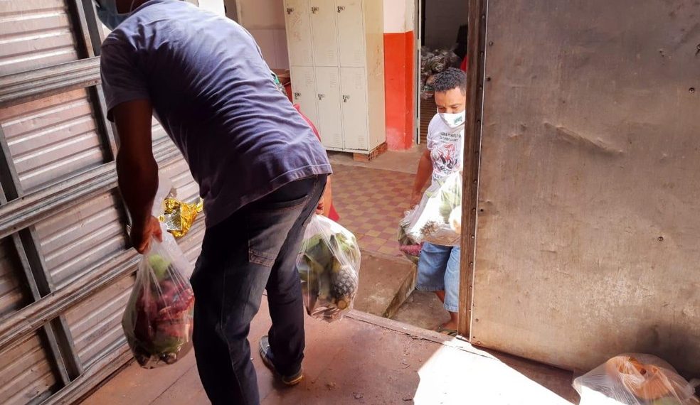 Projeto ‘Feira Solidária’ arrecada dinheiro para doar alimentos para venezuelanos refugiados em Natal