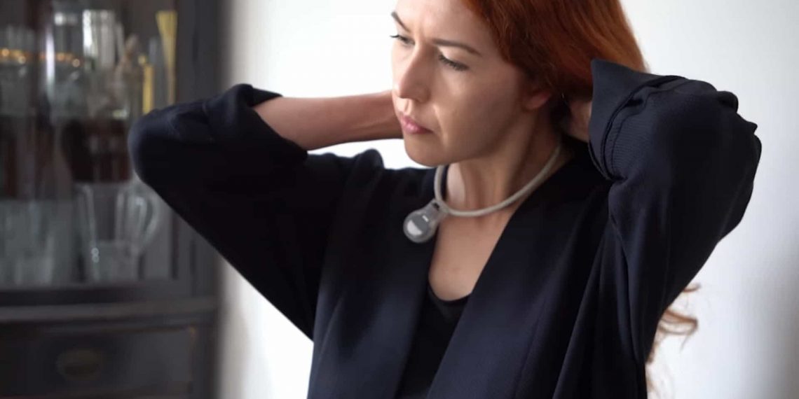 NASA desenvolve colar para combater propagação da Covid-19