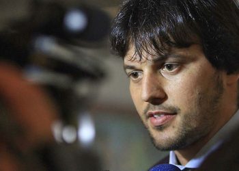 Bolsonaro recria Ministério das Comunicações e coloca deputado Fábio Faria como ministro