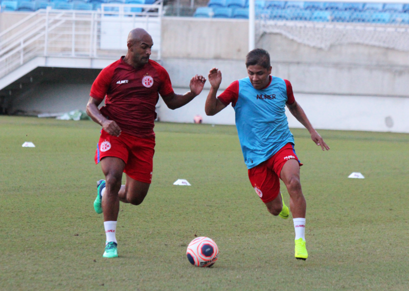 Com retomada do Estadual e amistoso agendados, América busca o entrosamento na Arena das Dunas