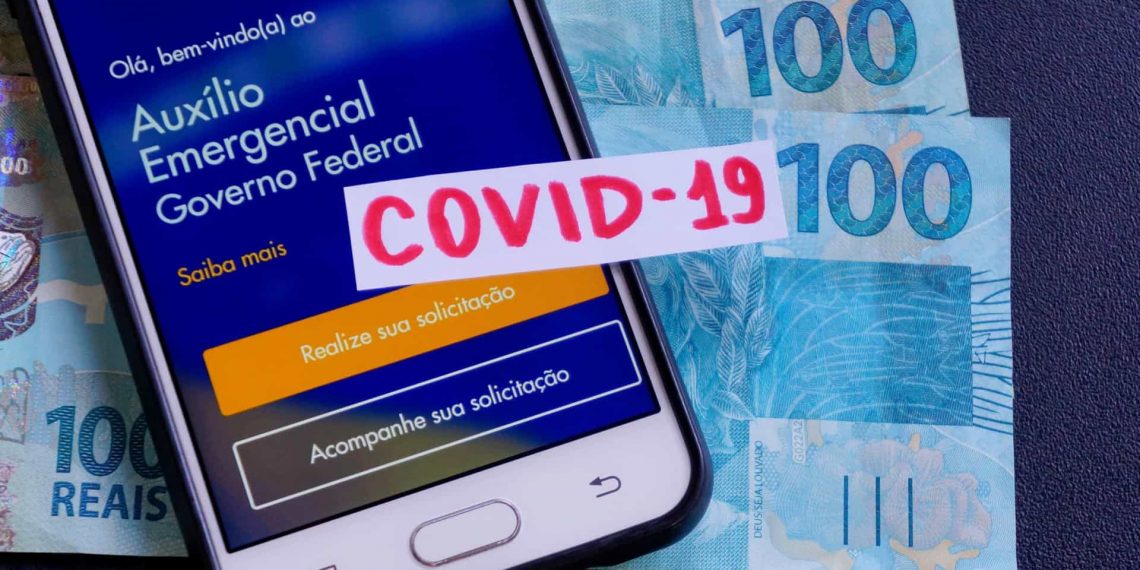 Clientes de Nubank e PicPay reclamam que dinheiro de auxílio sumiu