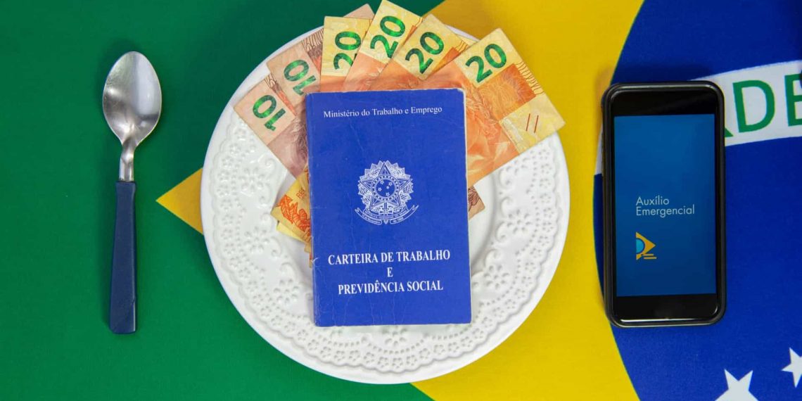 Governo corta auxílio de 565 mil por pagamento indevido, diz TCU
