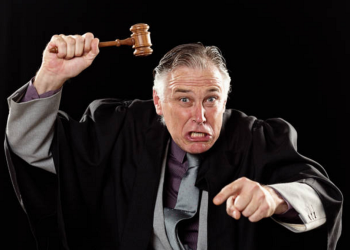 Com holerites que podem superar os R$ 200 mil, juízes rasgam a Lei nas nossas caras