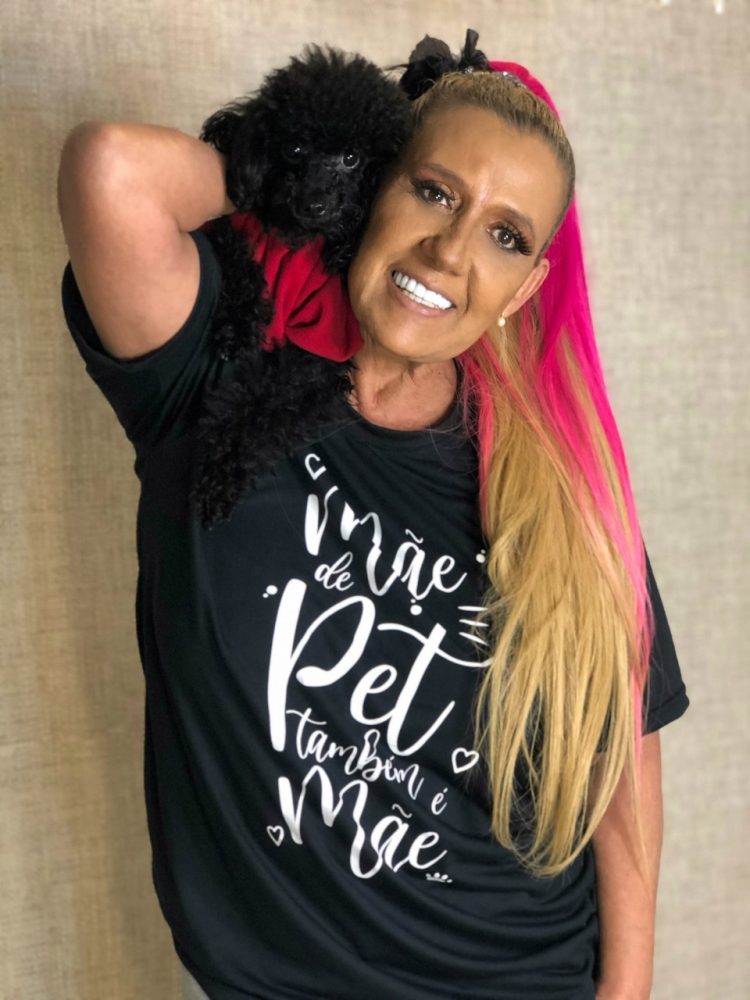 Rita Cadillac fala com exclusividade ao JOL RN e faz live hoje a noite no YouTube