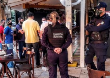 Natal: bar é interditado por desrespeito às normas de prevenção ao coronavírus