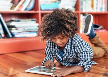 Ensino online pode mudar cérebro das crianças, diz estudo