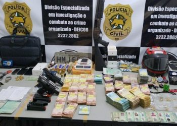 Polícia Civil prende cinco pessoas e apreende 100 mil reais na Grande Natal
