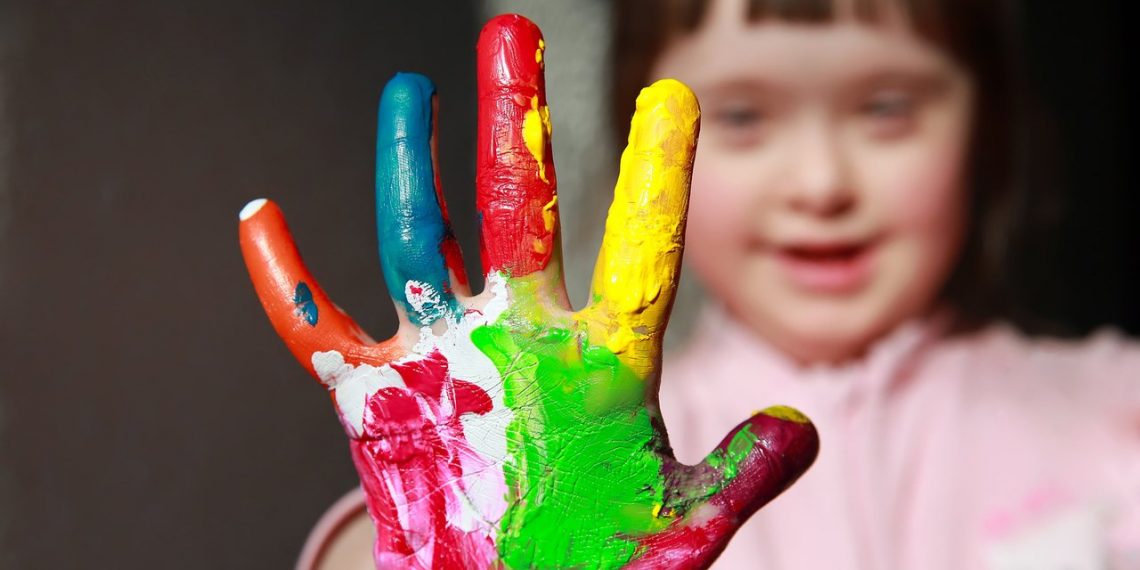 Equador: município não pode restringir gratificação ao número de alunos com deficiência