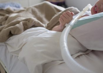 Poder público deve custear tratamento Home Care para adolescente com paralisia cerebral e epilepsia