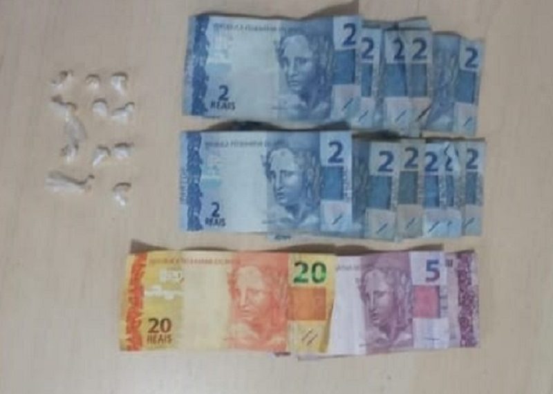 PM prende dois suspeitos de tráfico de drogas na zona Oeste de Natal