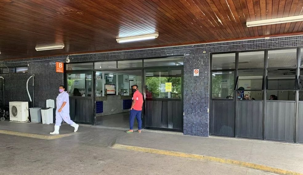 Raio-x do maior hospital público do RN quebra e pacientes precisam ser transferidos para atendimento