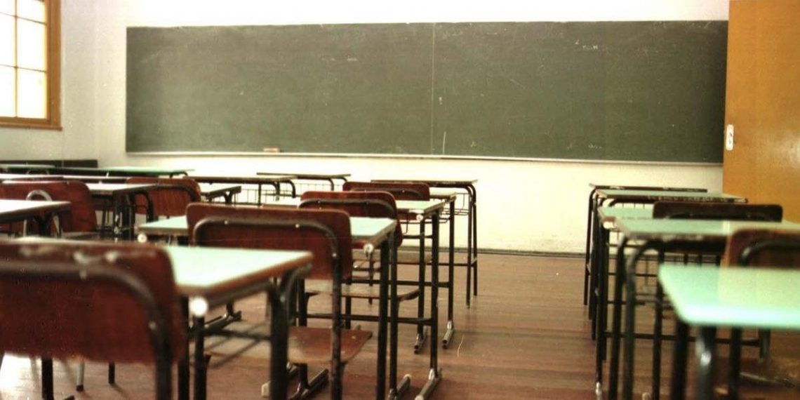 Justiça mantém decreto que suspende aulas presenciais na rede pública