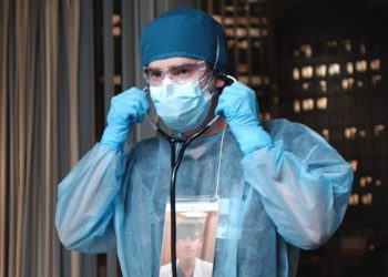 “The Good Doctor” estreia com reverência aos profissionais na linha de frente da pandemia de Covid-19